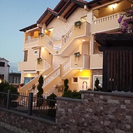 Apartments 2 Ivankovic Stari Grad  Exterior foto